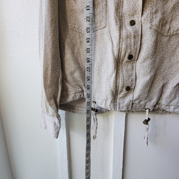 Rails Collins Linen Blend Utility Jacket White Mini Cheetah Print Size Small - Picture 11 of 16